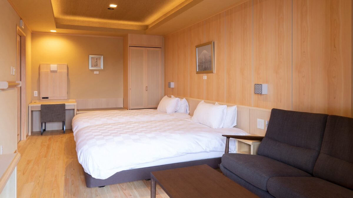 ホテル四季の館 箱根芦ノ湖のベッドルームの様子