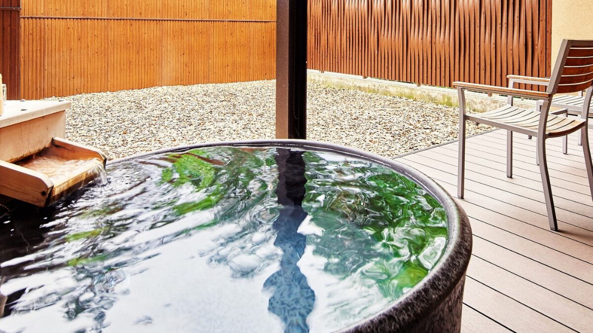 レジーナリゾート箱根雲外荘の露天風呂の様子