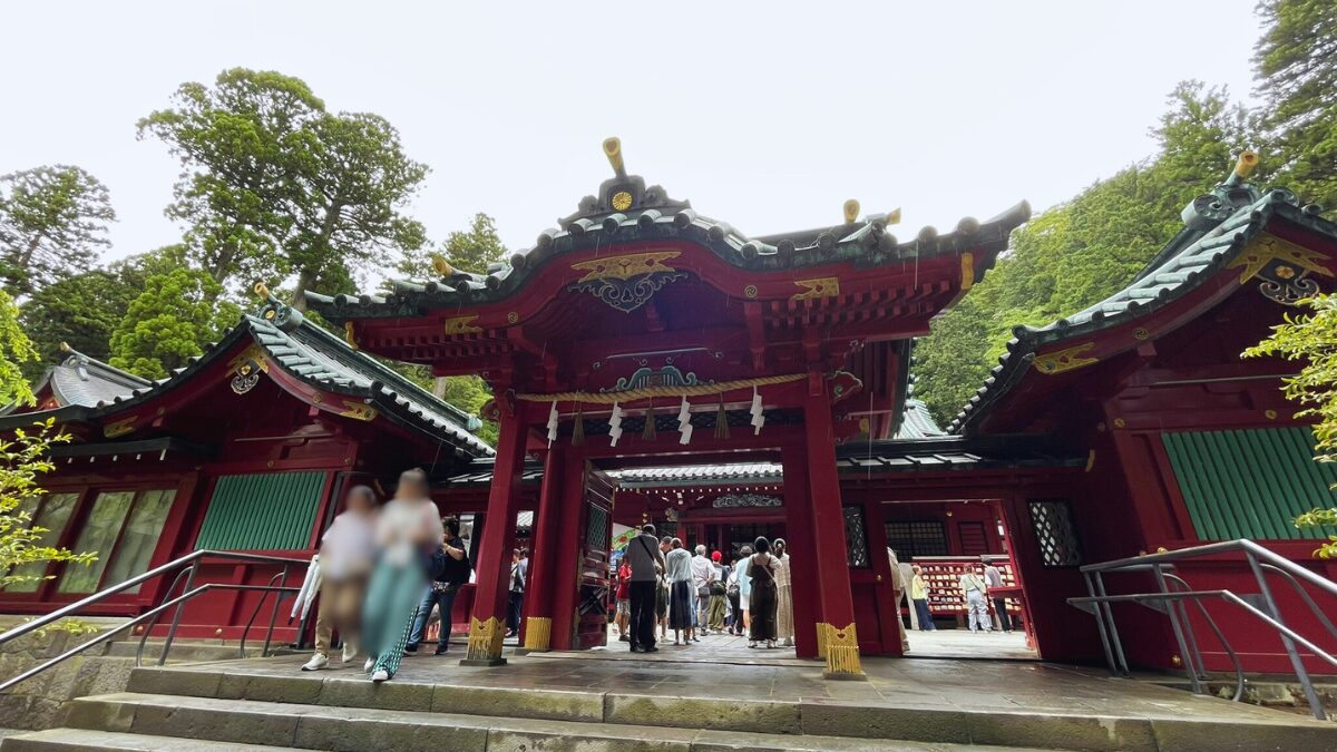 箱根神社の門