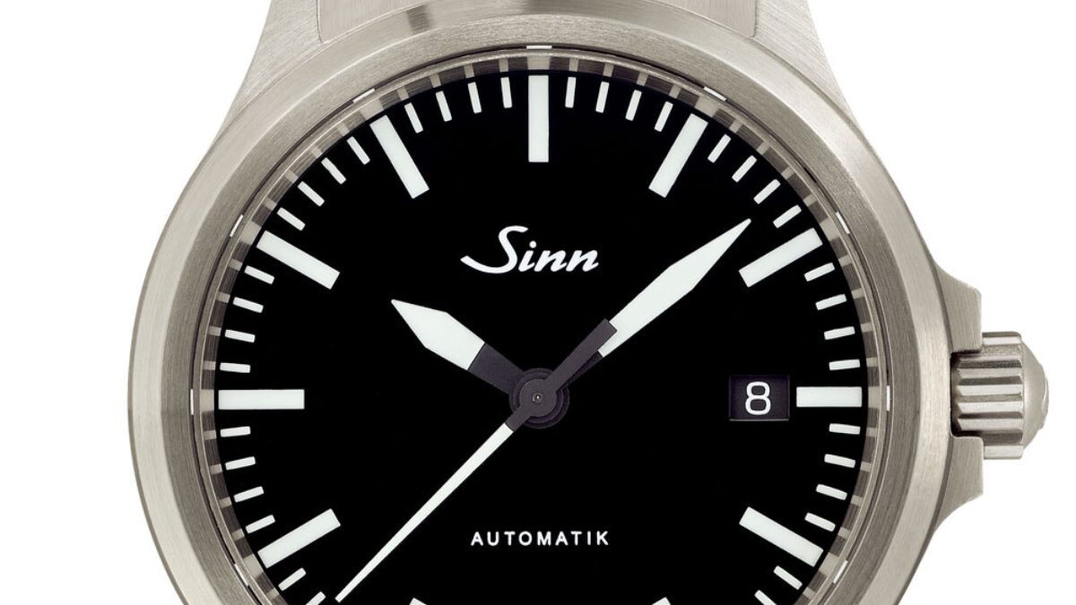 SINNの腕時計の文字盤クローズアップ
