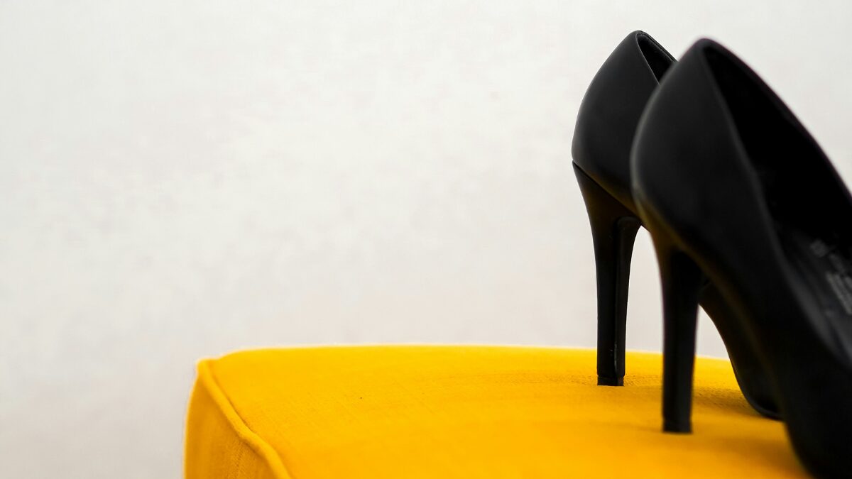 ハイヒールのピンヒール部分のクローズアップ