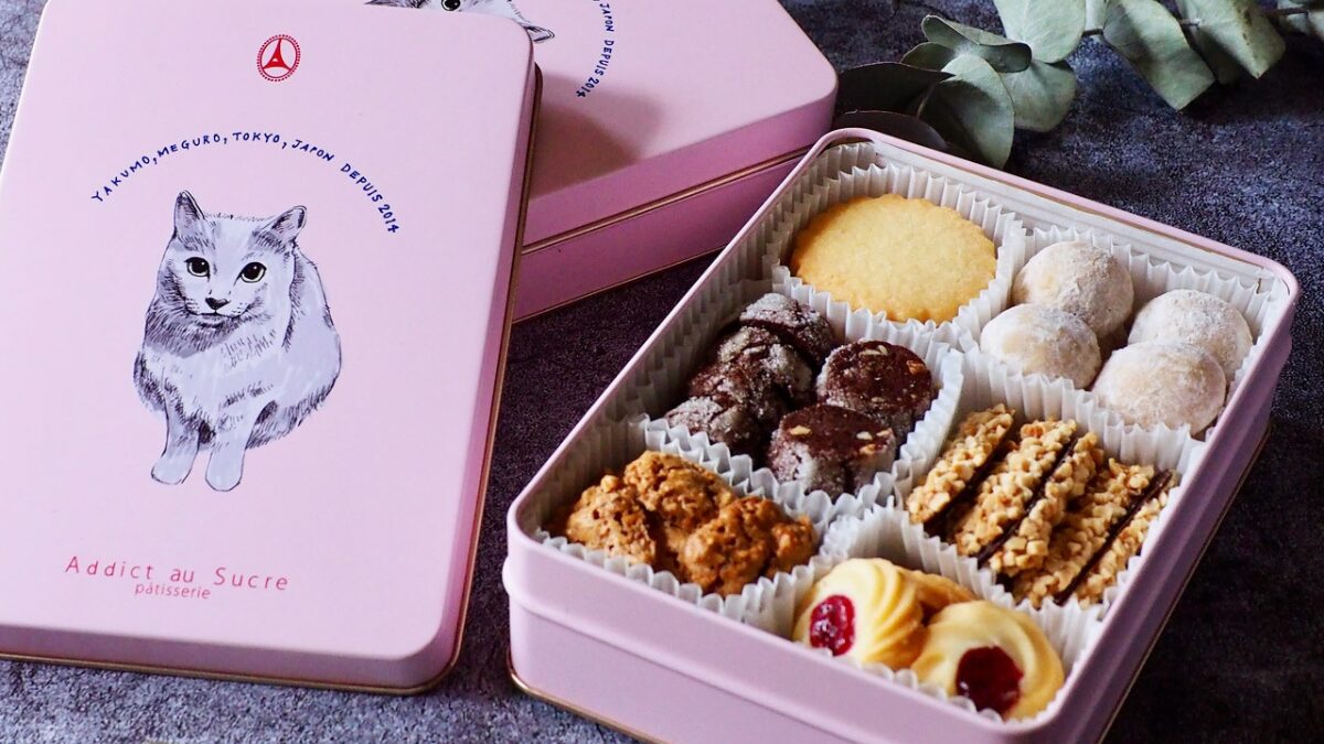 ボワット ジ ローズ 猫デザインのクッキー缶