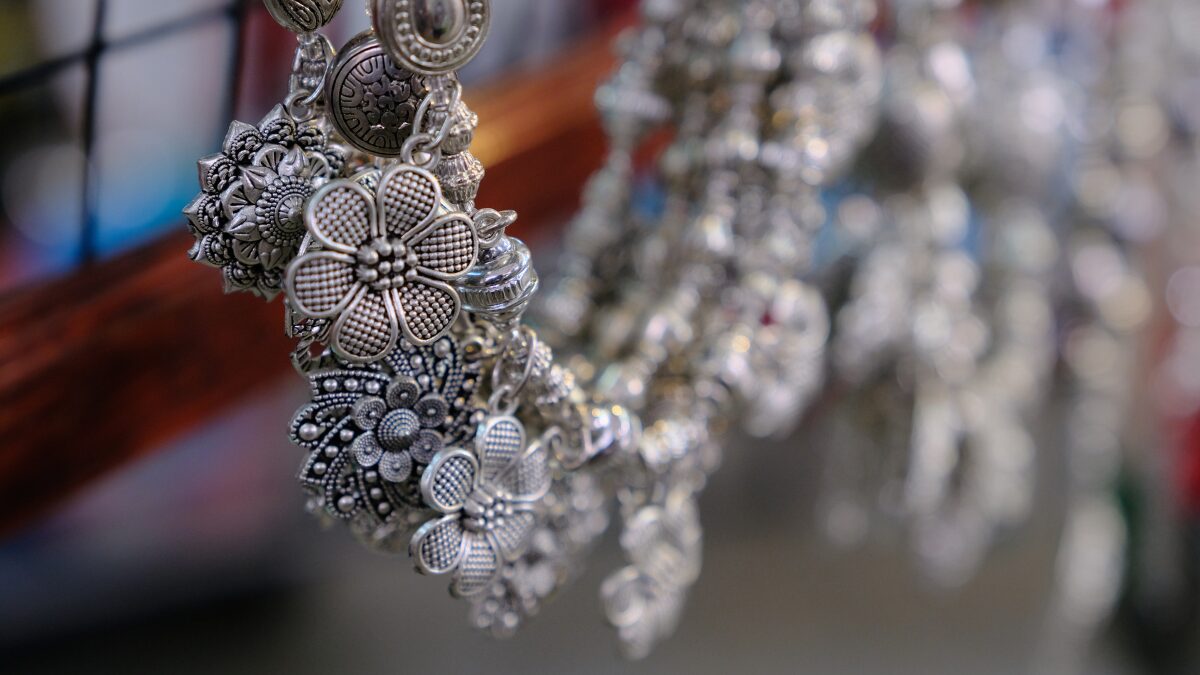 伝統銀細工のアクセサリー